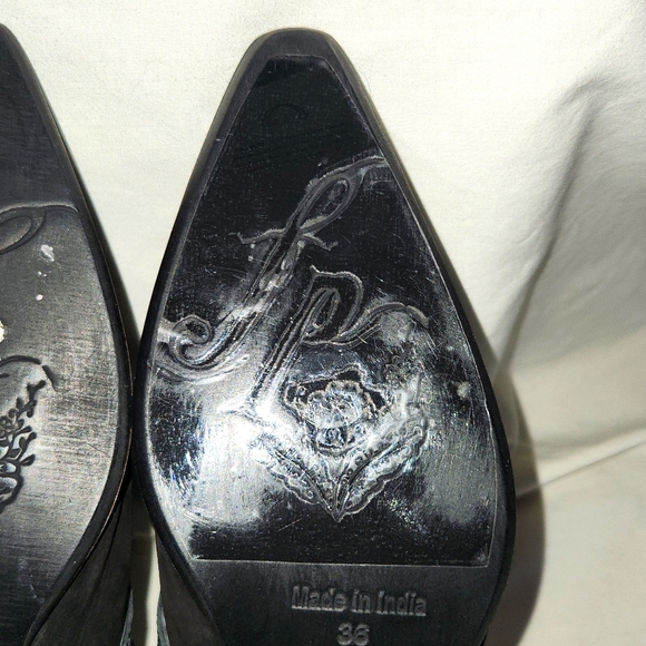 Free People Suede Studded Booties Size 36 (Reiki Cleansed And Infused) - Picture 9 of 11